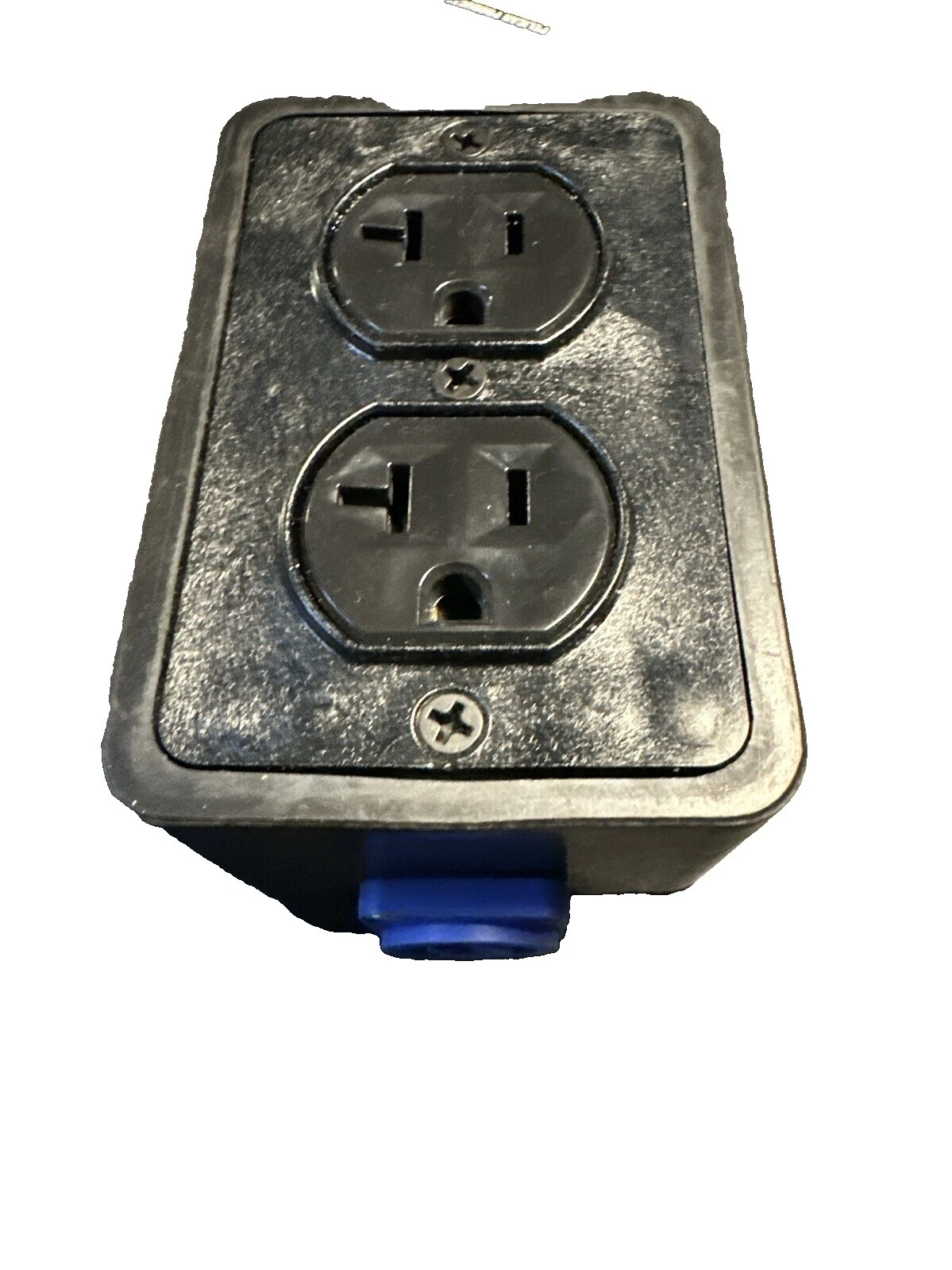 Receptáculos y enchufes eléctricos Neutrik