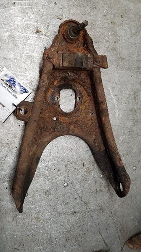 1962 BUICK SPECIAL RIGHT FRONT LOWER CONTROL ARM 915799 - Picture 2 of 12