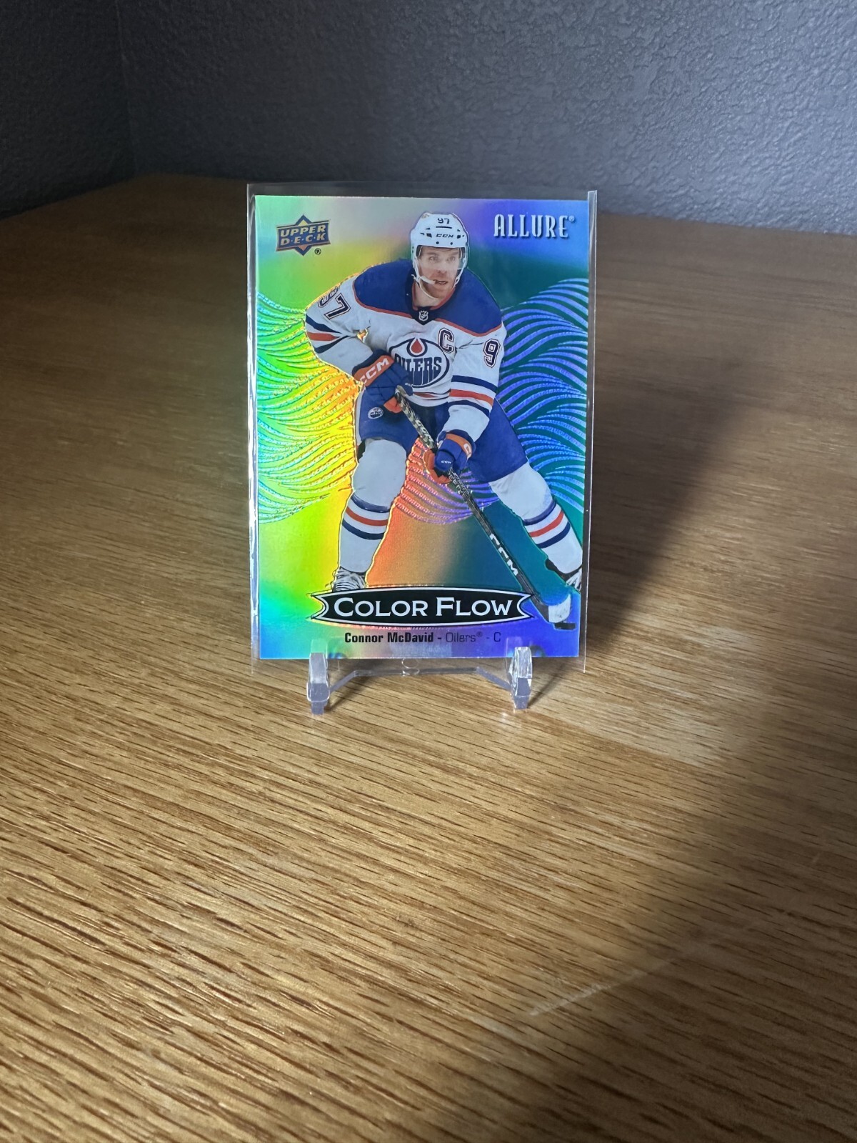 2024-25 Upper Deck Allure - Color Flow Connor McDavid #CFL-18 Yellow Green
