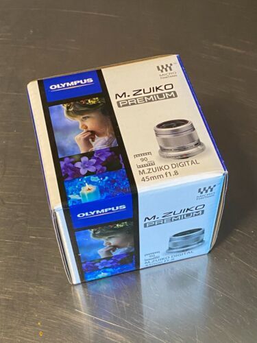 Panasonic DMC GF7 Body with M ZUIKO 45mm F1 8 Lens Kit Includes