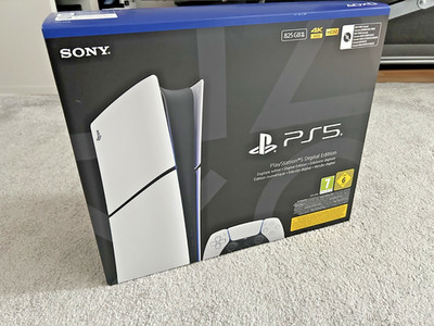 Sony PlayStation 5 Digital Edition Konsole Slim mit 825 GB 4K inkl. Controller