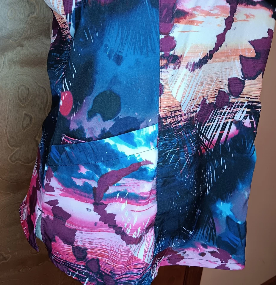 Barco ONE Gardenia Multicolor Scrub Top Small - Image 4 of 4