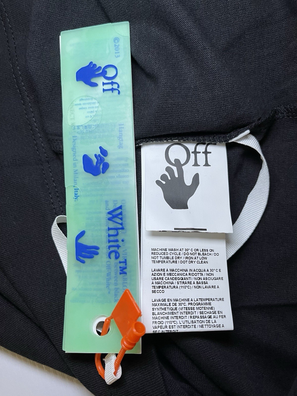 Off-White Basic Neck Logo Black T-Shirt Size Small - image 6