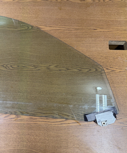2003-2013 Maserati Quattroporte Right Front Passenger Side Door Window Glass OEM - Picture 2 of 4