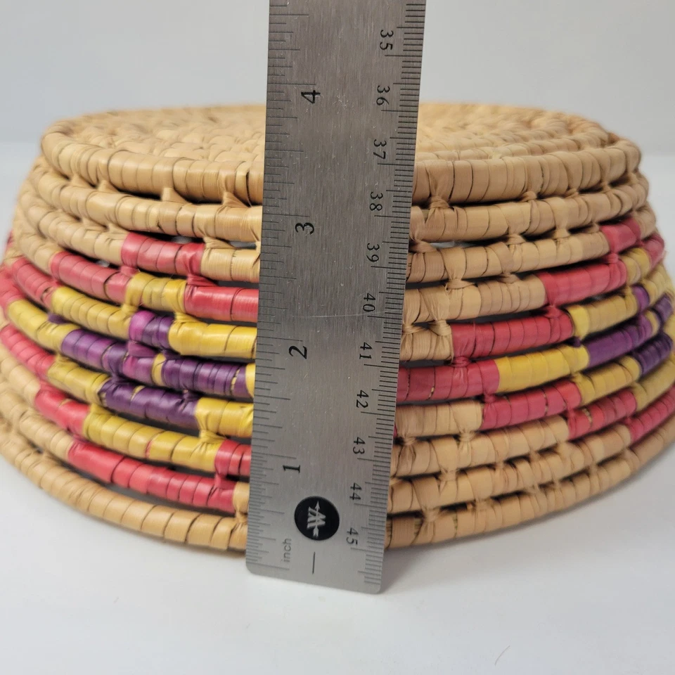 Cesta redonda tejida de hierba dulce colorida rosa amarillo púrpura acento decoración del hogar Foto 4 de 4