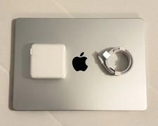 MacBook Pro 14in M5 Max 2tb 36gb (0 cycles) s...
