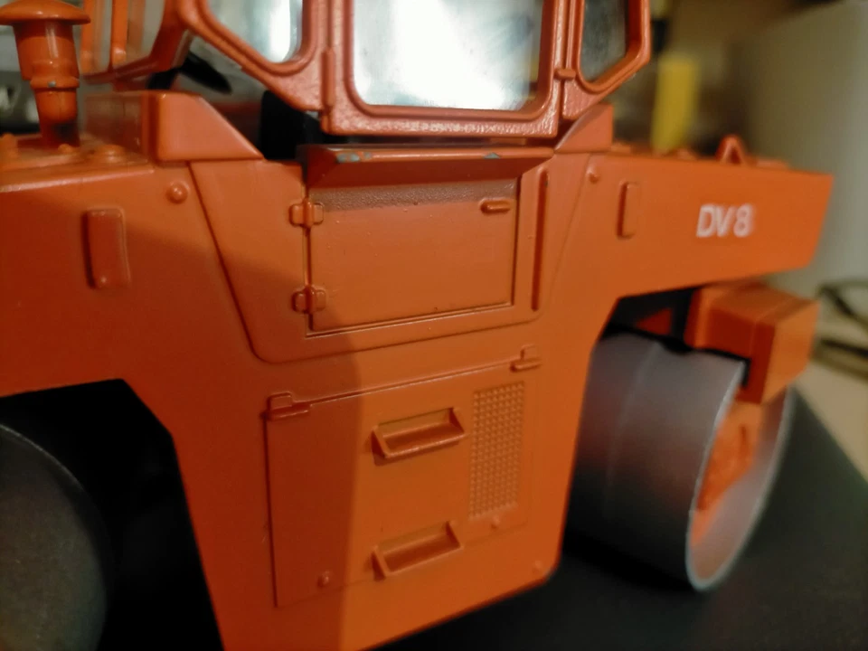 Modellino 1/25 rullo compressore tandem HAMM DV8 - marca NZG - Immagine 4 di 4