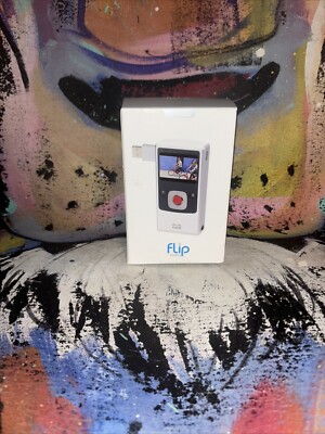 Cisco Flip Video UltraHD Video Camera (White, 1 Hour) U260W 4GB