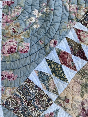 Floral Quilt Bed Spread Cotton Blend Comforter Wall covering 58” X 81” - Picture 9 of 10