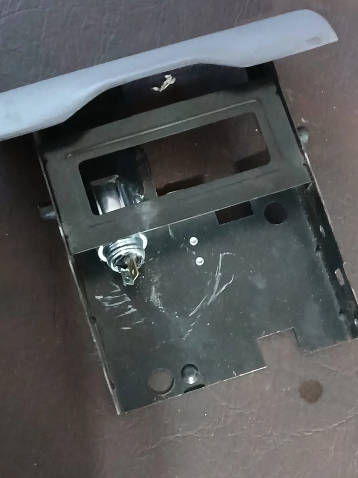 Ash Try Fits 1989 1990 1991 1992 1993 1994 1995 Mazda B2300 Foto 2 de 4