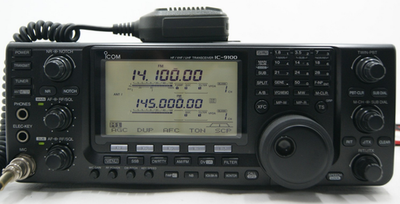 ICOM IC-9100 M 50Wトランシーバー ICOM IC-9100M HF/50/144/430 High-End Transceiver 50W Excellent