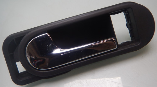 VW GOLF plus / TÜRGRIFF TÜR GRIFF / vorne links / 5M0837197 (M1697)