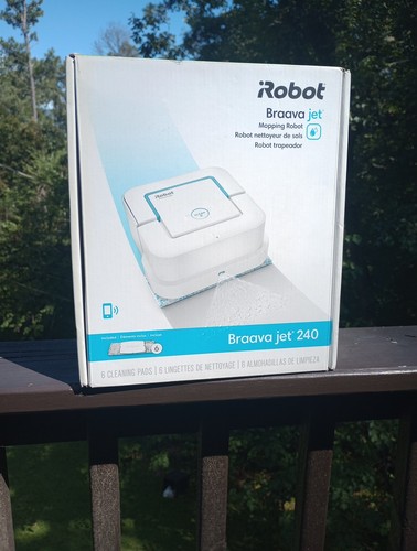iRobot Braava Jet 240 Robot Lavapa Bianco (Nuovo, mai aperto!)