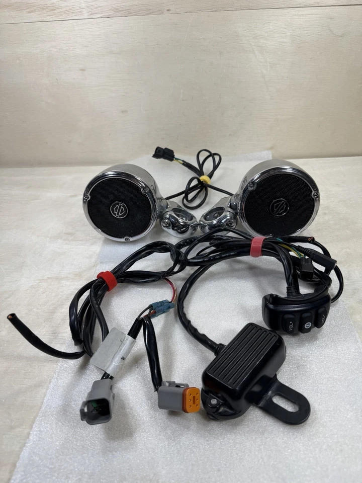 HARLEY DAVIDSON БУМ! AUDIO CRUISER УСИЛИТЕЛЬ ДИНАМИК НАБОР - ХРОМ 1 1/4» ПОДЛИННЫЙ OEM - Изображение 2 из 4
