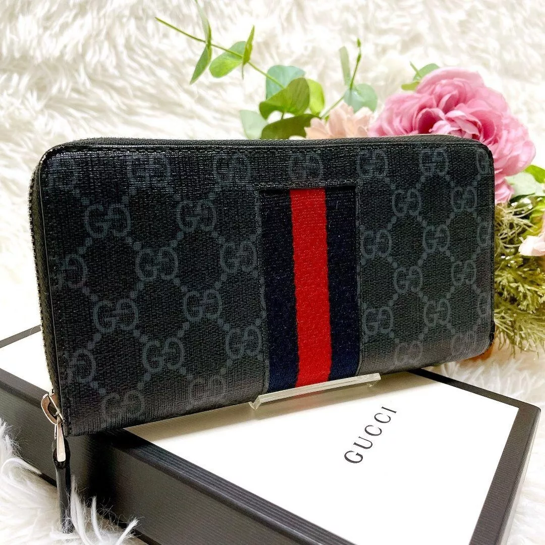 Gucci fermeture éclair ronde Sherry Line GG Supreme avec boite du JAPON objet d'occasion