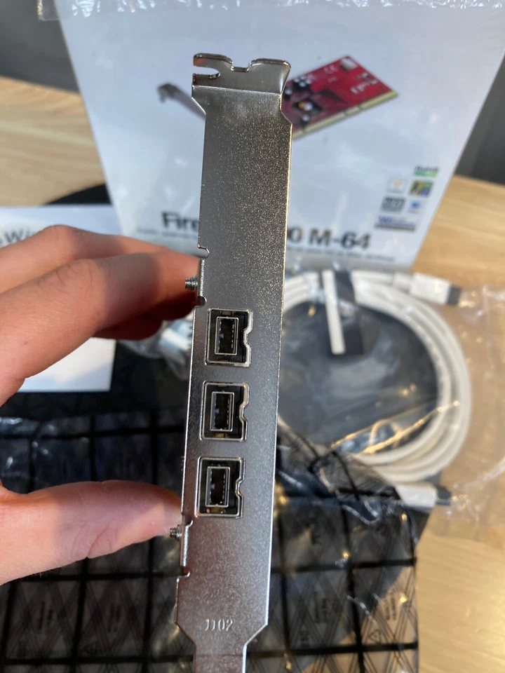 SIIG DP FireWire 800 M-64 PCIe Card Adapter In Box With Firmware & Cables - Image 4 of 4