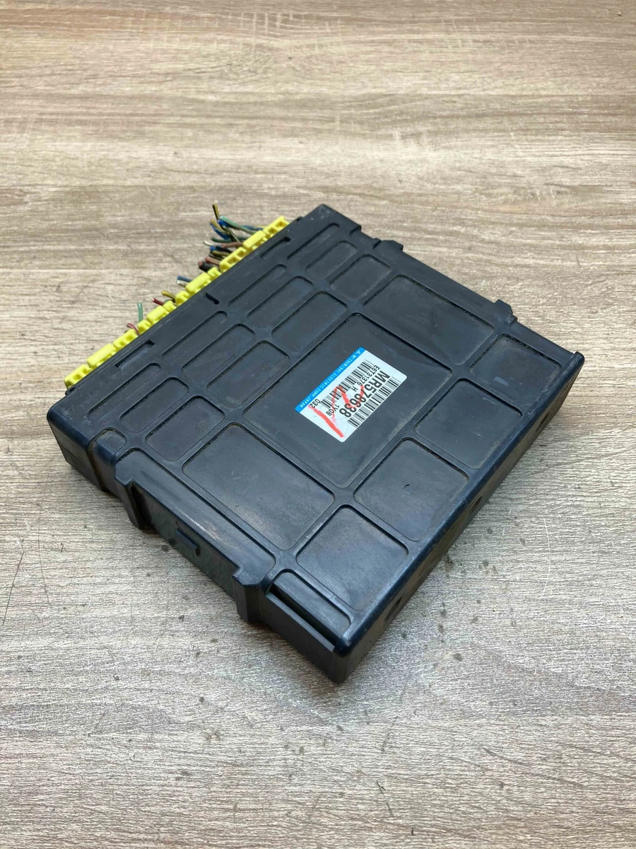 MR578638 E6T31376H Mitsubishi Colt Motor ECU Engine Module Unit OE 
