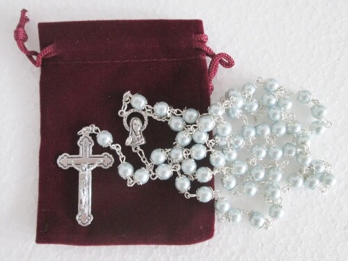 BLUE ROSARY BEADS IN A DRAWSTRING POUCH CATHOLIC PRAYER ROSARIES OTHERS LISTED - Picture 1 of 1