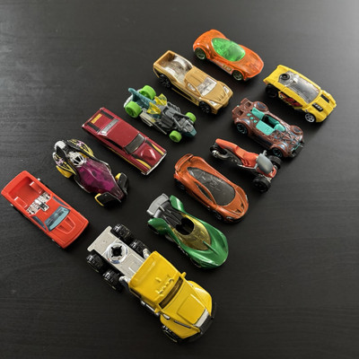 Lot 12 Hot Wheels Cars Model Toys Bedlam, Lotus Concept, Phastasm Etc Mattel