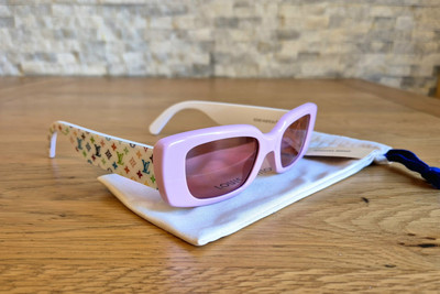 Louis Vuitton x Takashi Murakami Multigram Cat Eye  display picture 2