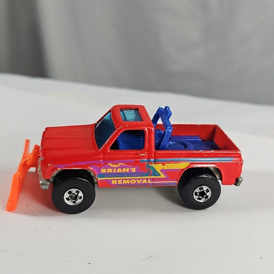Camión fundido a presión Hot Wheels Trail Beater de colección con arado Brian’s eliminación de nieve y suciedad Foto 2 de 4