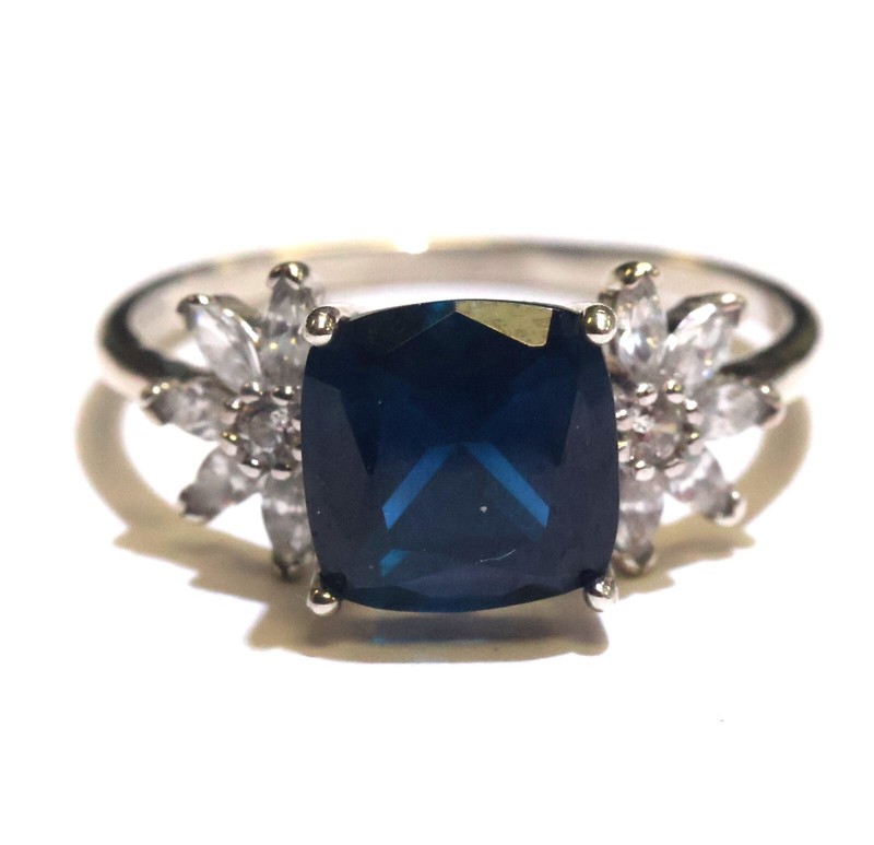 925 sterling silver Blue Cushion CZ cubic zirconia Engagement fashion ring 2.1g