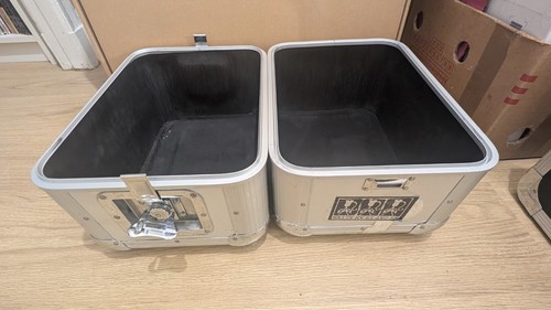 Mixer DJ vecchia scuola Numark DM650 + 2x custodie da volo per dischi in vinile 12" - Foto 13 di 16