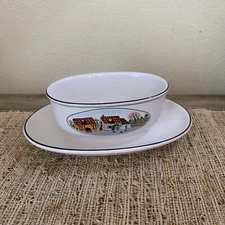 Villeroy & Boch Design Naif Gravy Boat with Attached Underplate Excellent