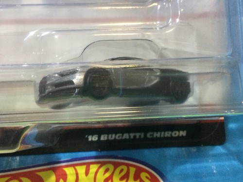 2024 HOT WHEELS CAR CULTURE 2 PACK ‘16 BUGATTI CHIRON & VEYRON LUXURY SUPERCARS - Picture 6 of 9