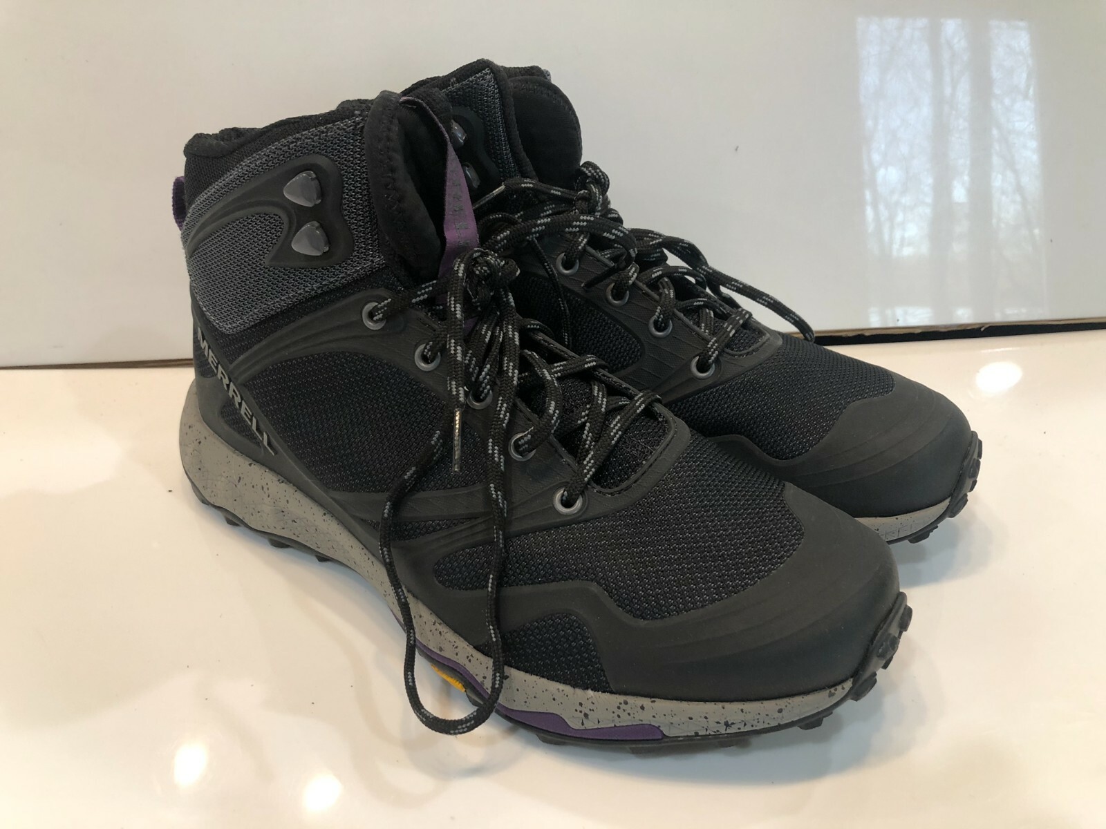 ALTALIGHT KNIT MID BOOTS SIZE 