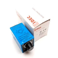 Idec RTE-P2AF20 Timer Relay, On/Off Delay, Range 0.1sec to 600hr, In 100-240VAC