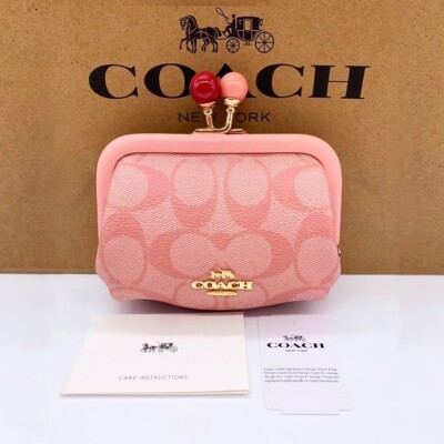 COACH コーチ ノラキスロック コインケース ピンク COACH Nora Kisslock Coin Case In Signature Canvas pink C1708