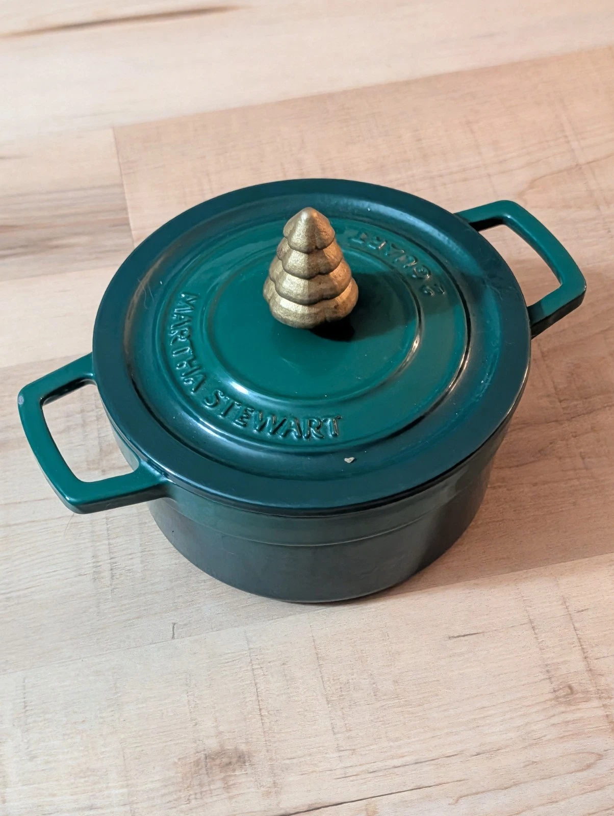 Martha Stewart Green Enameled Cast Iron Dutch Oven Gold Tree Knob Holiday 2 Qrt