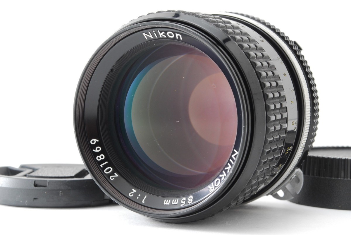 Nikon Ai NIKKOR 85mm f/2 