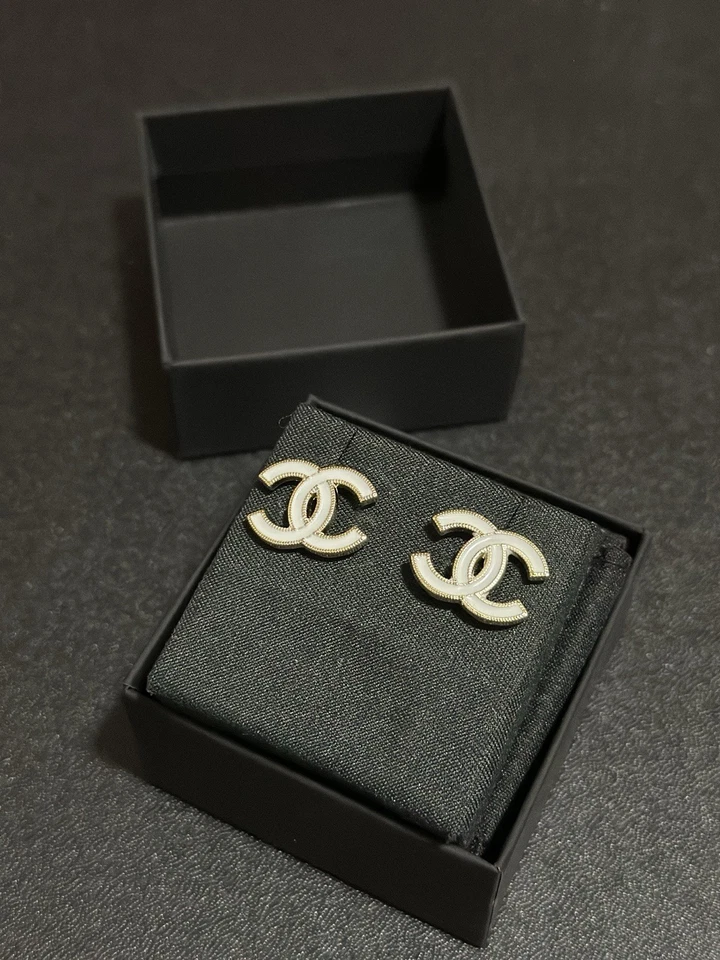 Chanel Classic White Enamel Gold CC Stud Earrings - Image 3 of 4