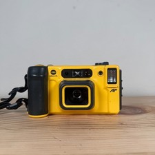 Vintage Minolta Weathermatic Dual 35 Waterproof 35mm Film Camera Tested - Crack