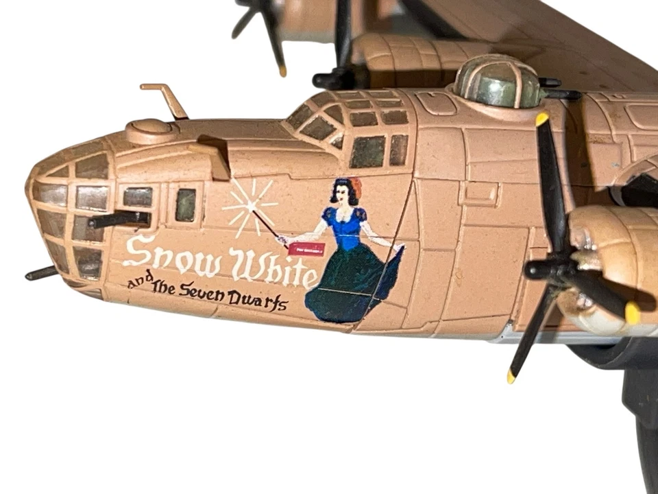 Hobby Master B-24 LIBERATOR/SNOW WHITE WWII/WW2 1:144 1/144 Die-Cast Plane READ - Image 2 of 4