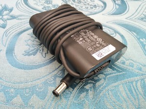 Dell Laptop Netzteil DA65NM130 65W Slim Design DP/N 03F1CN