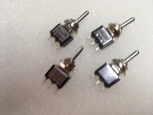 2K135 4 x Mini 3A SPDT On-Off-On Switch Ideal for Model Railway Use Etc 1stClass - Picture 1 of 2