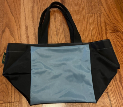 Hervé Chapelier 1028N Medium Boat Shoulder Tote Bag Navy Hervé Chapelier 1028N Medium Boat Shoulder Tote Bag Navy