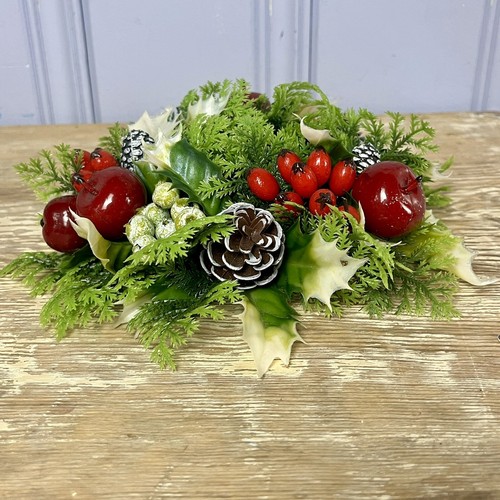Vtg Christmas Plastic kitschy Wreath Candle Ring Holly Pine Cone Evergreen 8" - Picture 7 of 19
