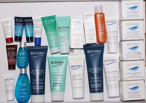 BIOTHERM Set For Woman + Travel Set of 4 items. Total 28 items.