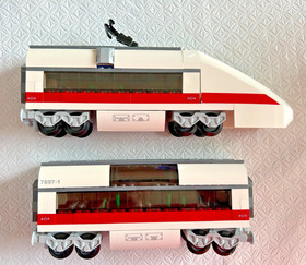 Lego City Train 7897 - Complete with box, manuals and EXTRA TRACK