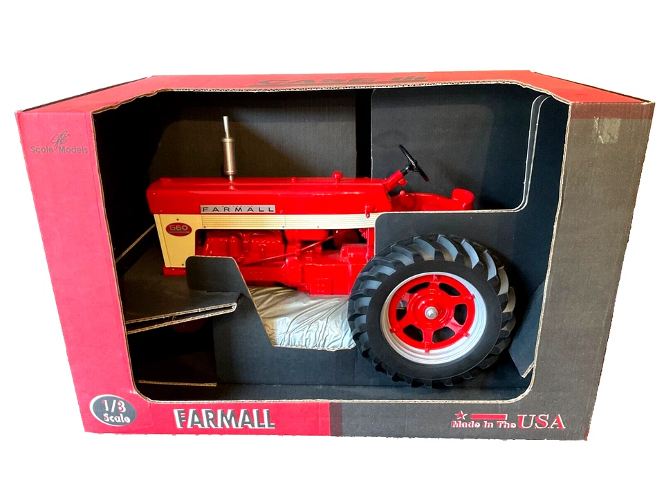 RARE ERTL, 1990's McCormick Farmall 806 Diesel Tractor, JE 1/8 Scale Models, NIB - Image 3 of 4