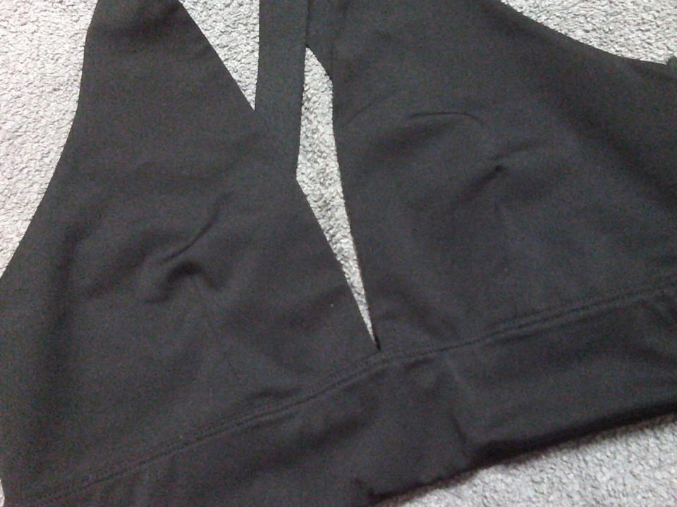 H&M plunge front pull on bra silky soft size medium uk 8-10 euro 36-38 usa 4-6 - Image 4 of 4