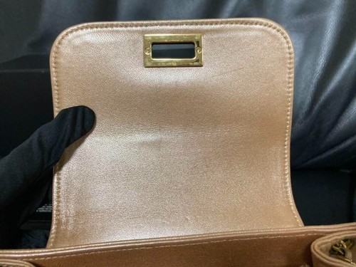 Authentic CHANEL shoulder bag chocolate bar pink with box, dust bag, and card - Picture 7 of 10