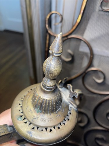 Antique Coffee/Tea Pot Brass. Engraved. Rare! - Picture 7 of 9