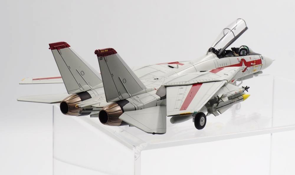 Calibre Wings 1/72 Robotech Grumman F-14 Roy Fokker Diecast