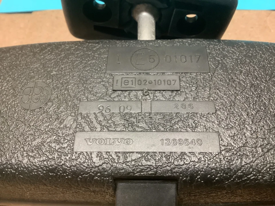 Espejo retrovisor interior 89-97 Volvo 740 760 780 940 960 S90 V90 OEM 1369540 Foto 3 de 3