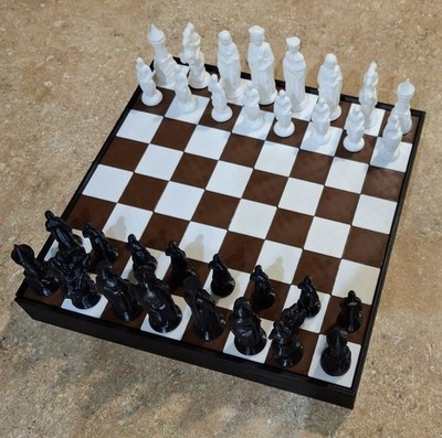 Lowe Inspired Medieval / Renaissance Chess Set with 3'' Kings storage box & Board